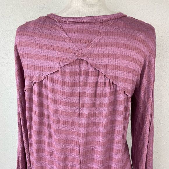 NWT American Rag Long Sleeve V-Neck Top Size XS - Picture 6 of 9
